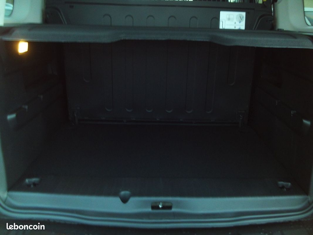Citroen BERLINGO 1.5 BLUE HDI 130CH CABINE APPROFONDIE M PLUS EAT8 BOITE AUTO 5 PLACES (image 9)
