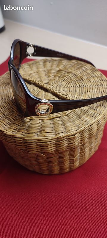 Lunette de soleil femme (image 5)