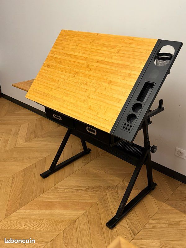 Table à dessin (image 1)