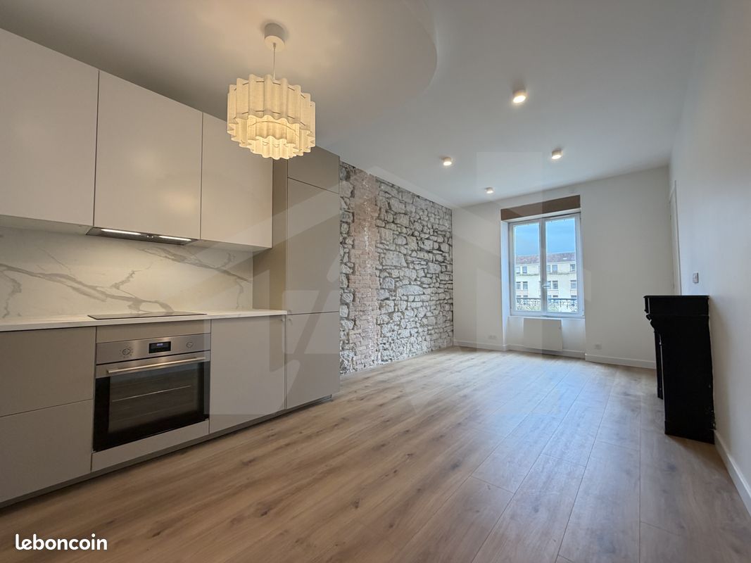 Appartement 1 pièce 37 m² · à Grenoble · 37 m² · 765 €/mois