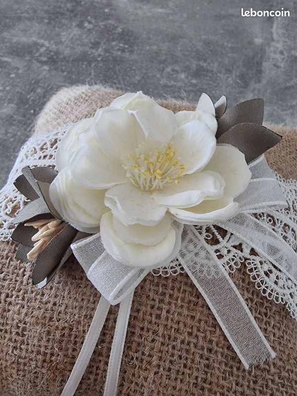Petit Oreiller Déco En Toile De Jute Beige Avec Fleur - Pour Mariage, Porte-bague