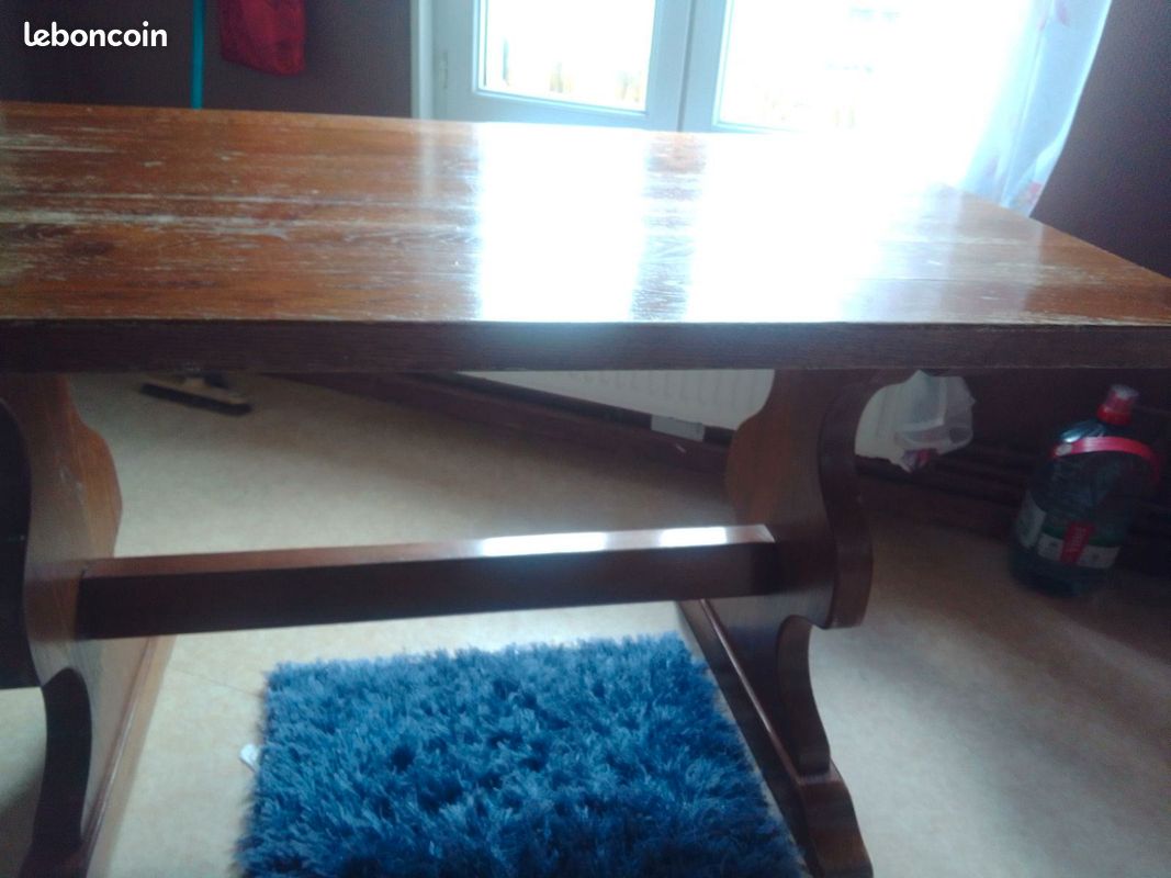 Table en chêne (image 1)