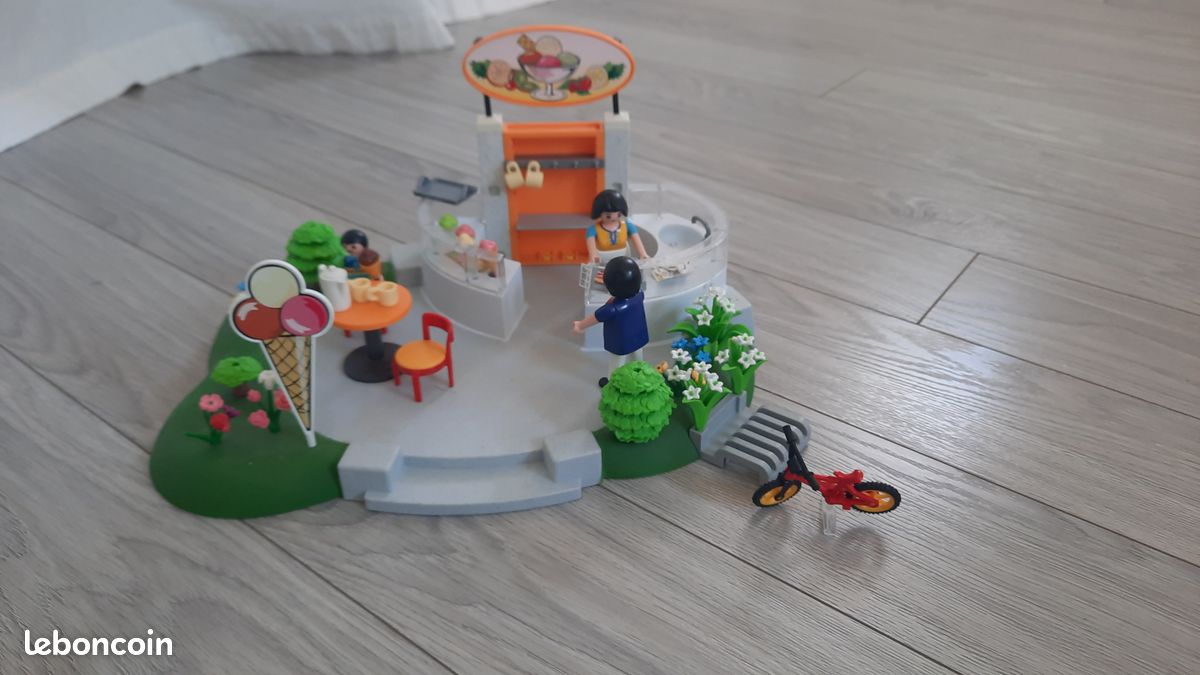 Playmobils (image 2)