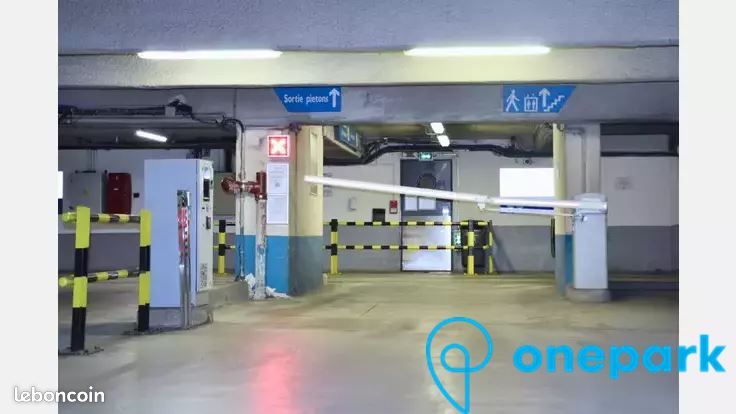 Parking 12 m² · à Bagnolet · 12 m² · 97 €/mois