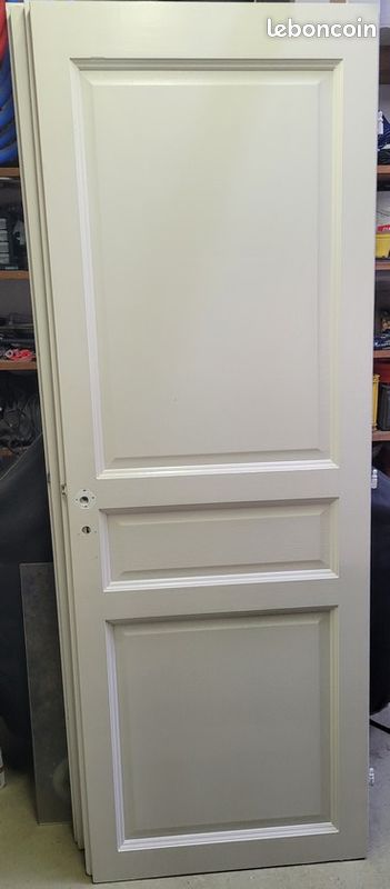Porte d'intérieur en bois plein (image 1)