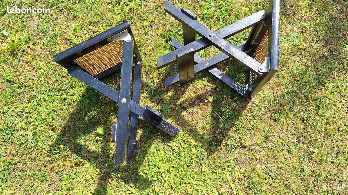 2 petits sièges pliants en bois (image 3)