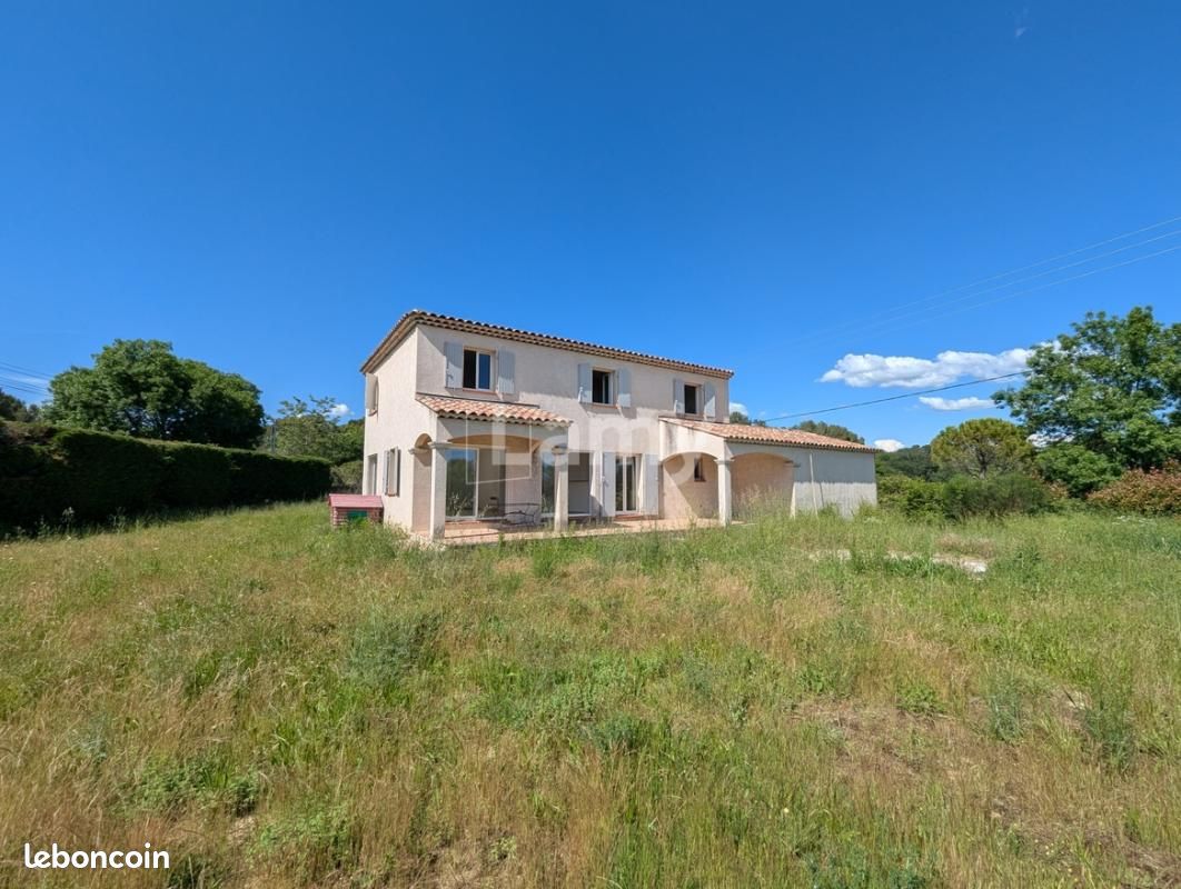 Maison 6 pièces 158 m² · à Aix-en-Provence · 158 m² · 2 326 €/mois