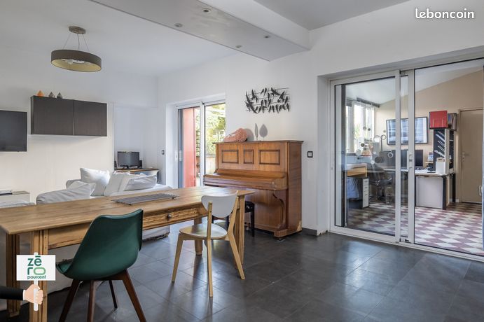 Maison 10 pièces 230 m²