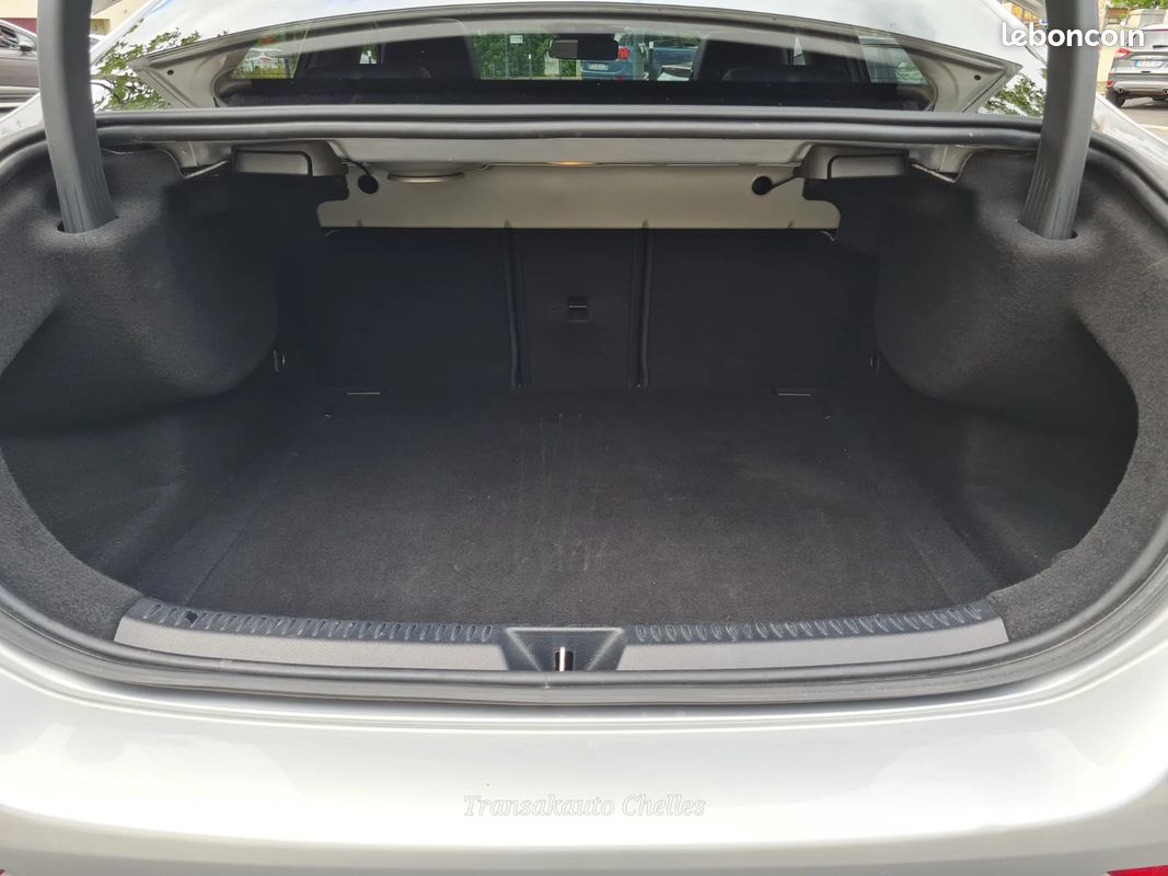 MERCEDES CLASSE A BERLINE 180 d 7G-DCT AMG Line (image 37)