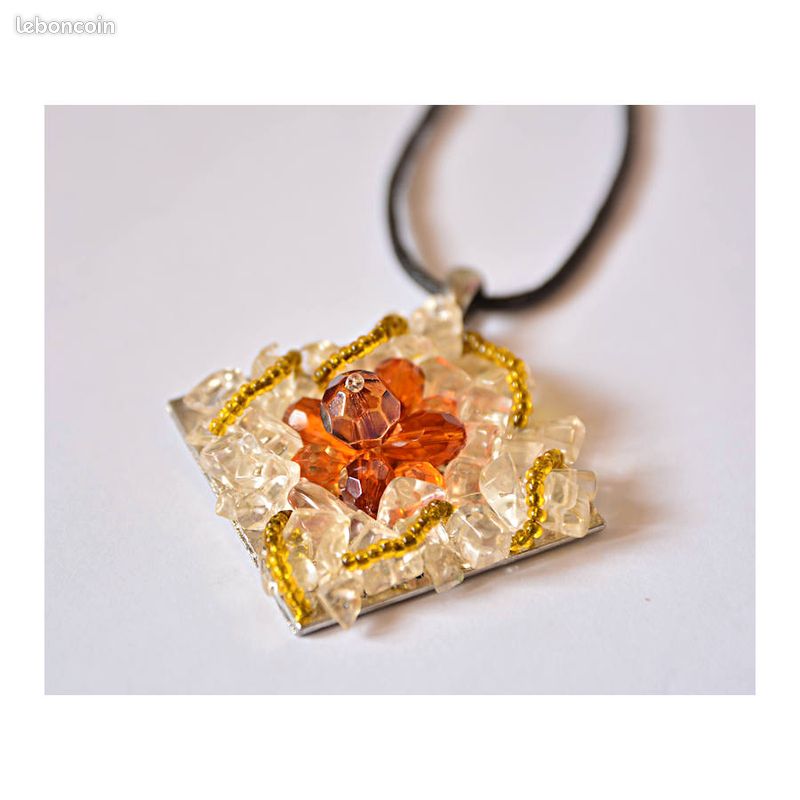 Collier pendentif (image 2)