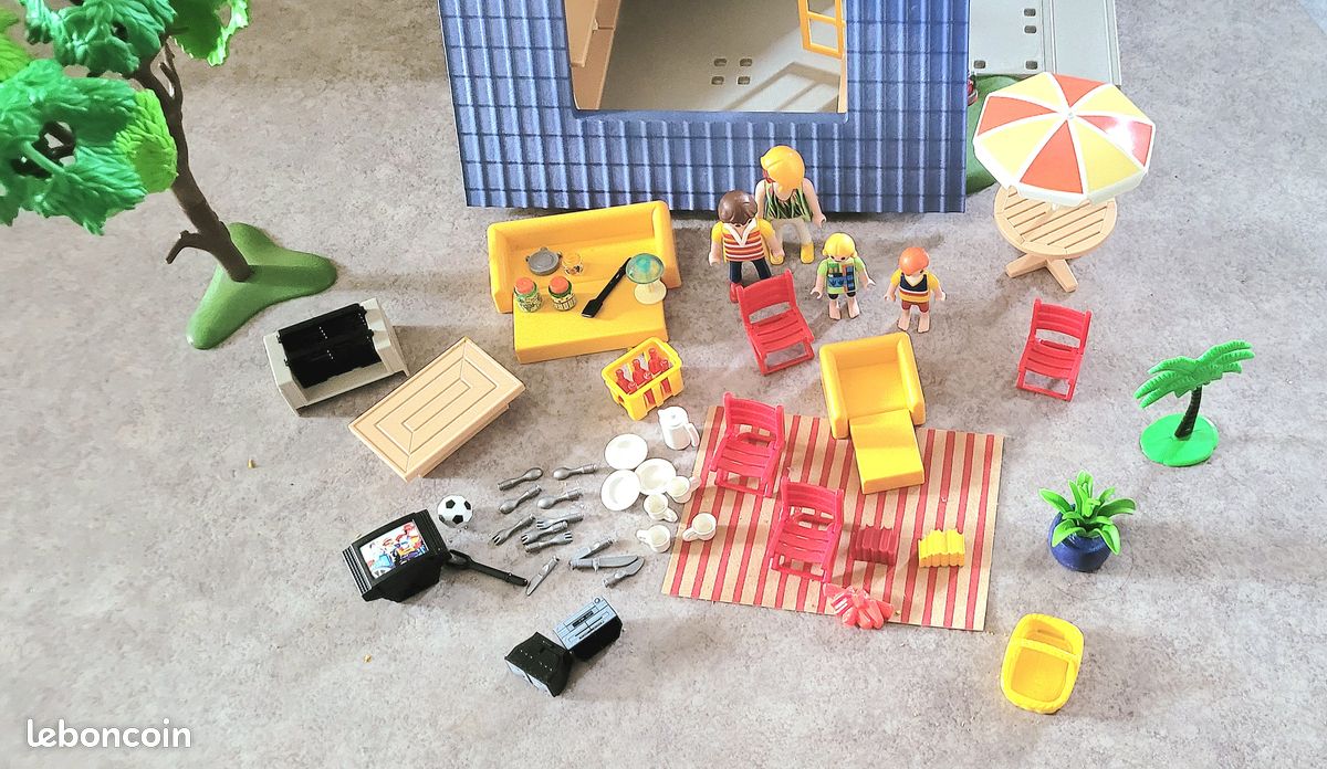 Playmobil 3230 – Maison De Vacances Aménagée Avec Jardin, BBQ – Neuf En Boîte