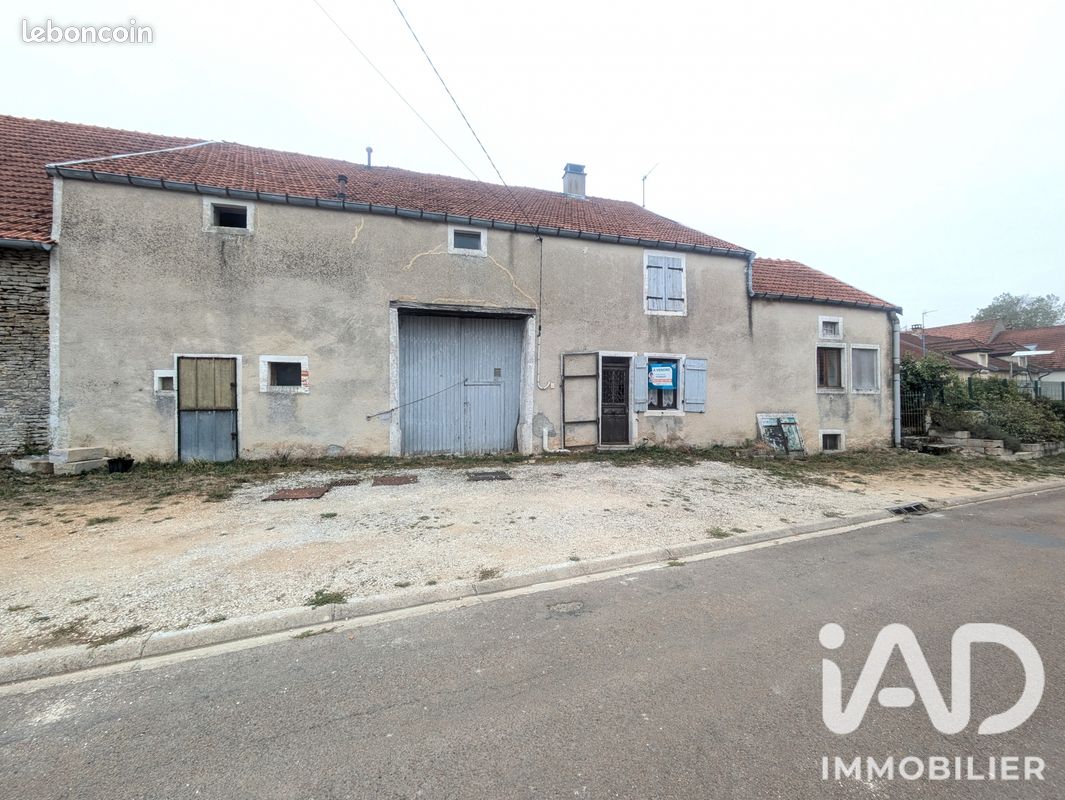 Maison 3 pièces 65 m² · à Faverolles · 65 m² · 30 000 €