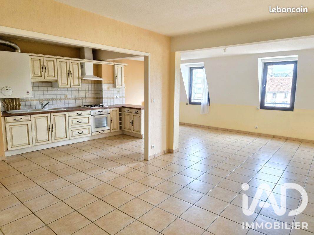 Appartement 3 pièces 85 m² · à Arpajon-sur-Cère · 85 m² · 137 500 €