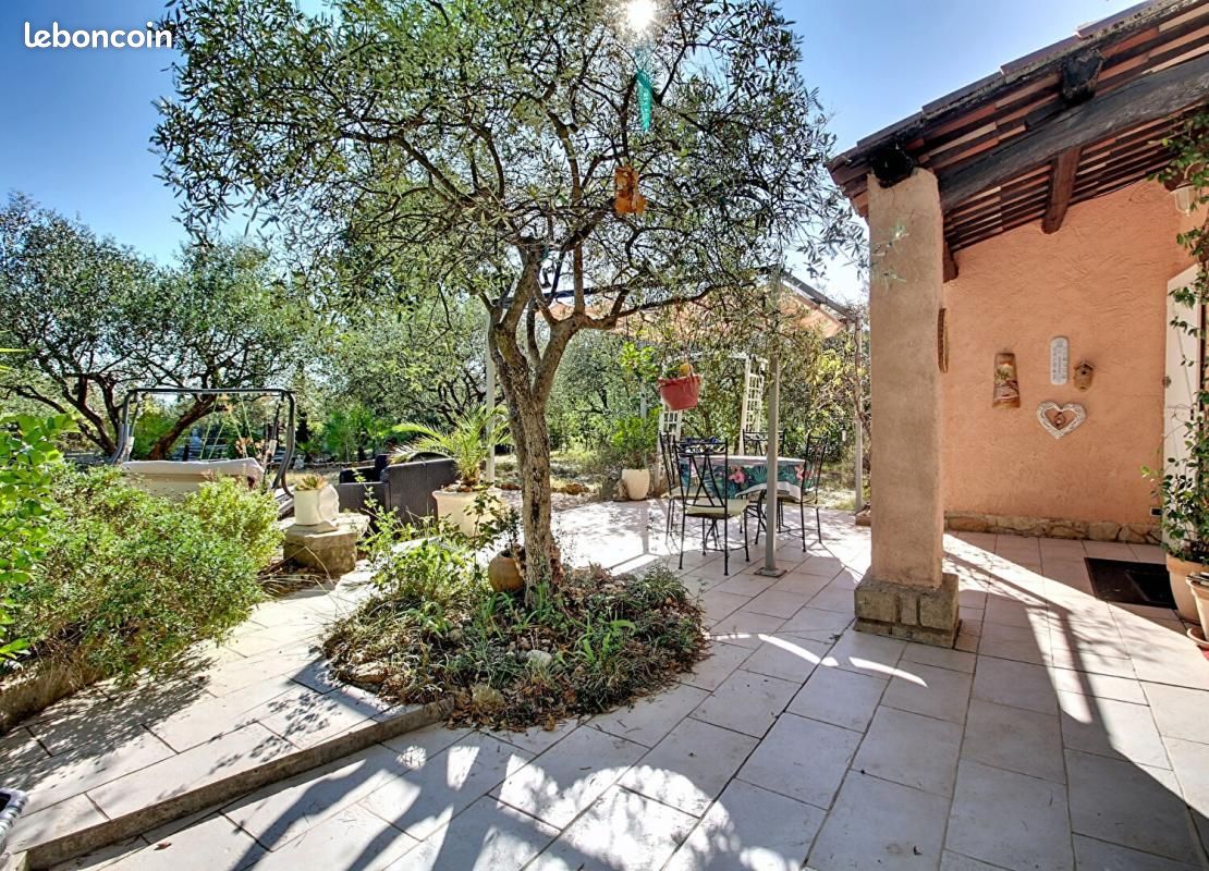 Maison 7 pièces 140 m² · à Flayosc · 140 m² · 450 000 €