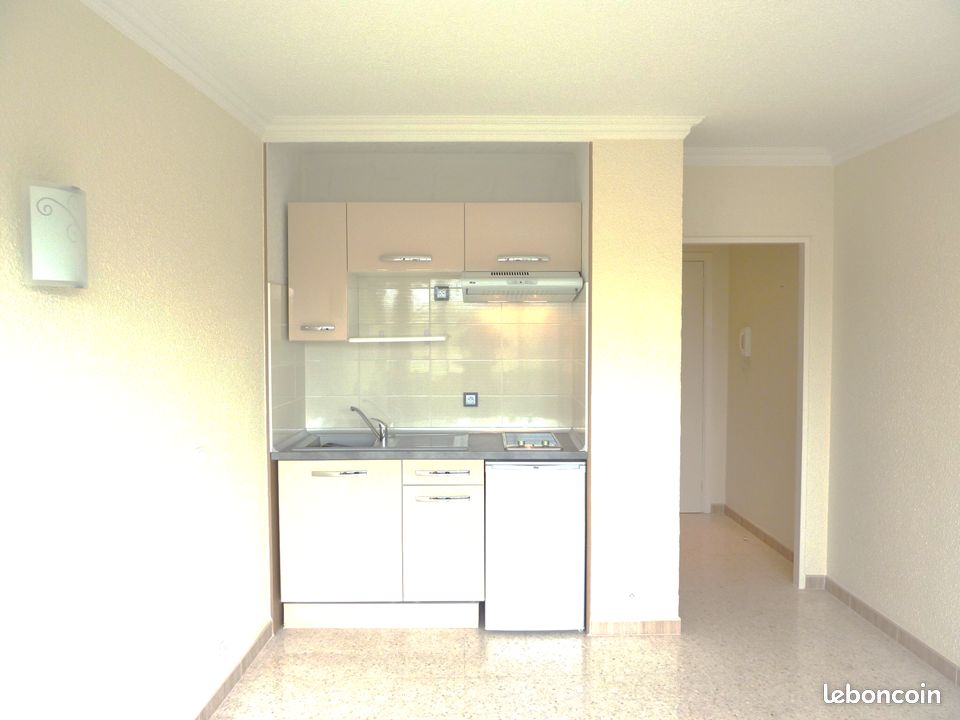 Appartement 1 pièce 20 m² · à Mandelieu-la-Napoule · 20 m² · 495 €/mois