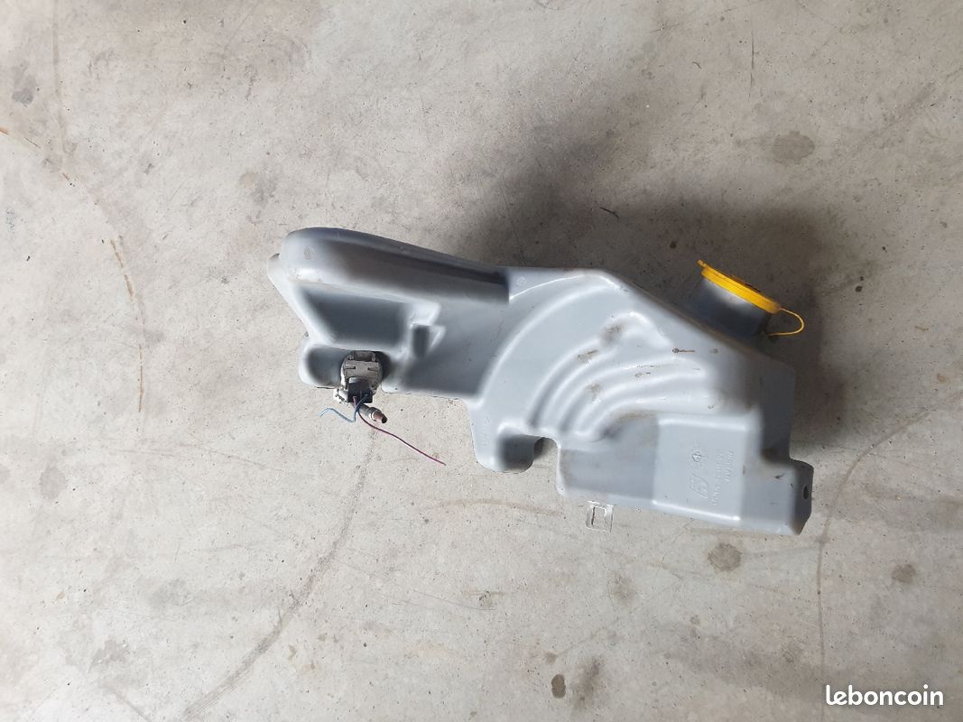 Bocal réservoir lave glace nissan cabstar