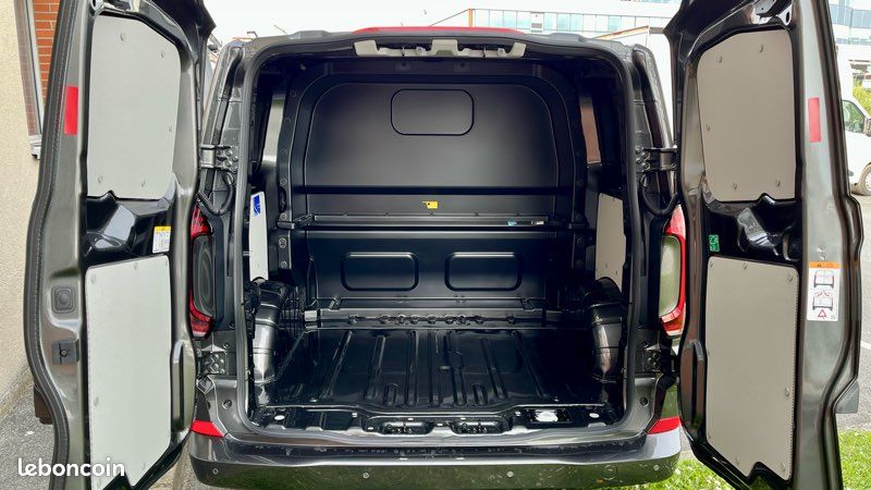 42 990 ht / volkswagen transporter t7 procab l1h1 5 places 2.0 170 cv bva8 business gris graphite neuf / tva recuperable (image 4)