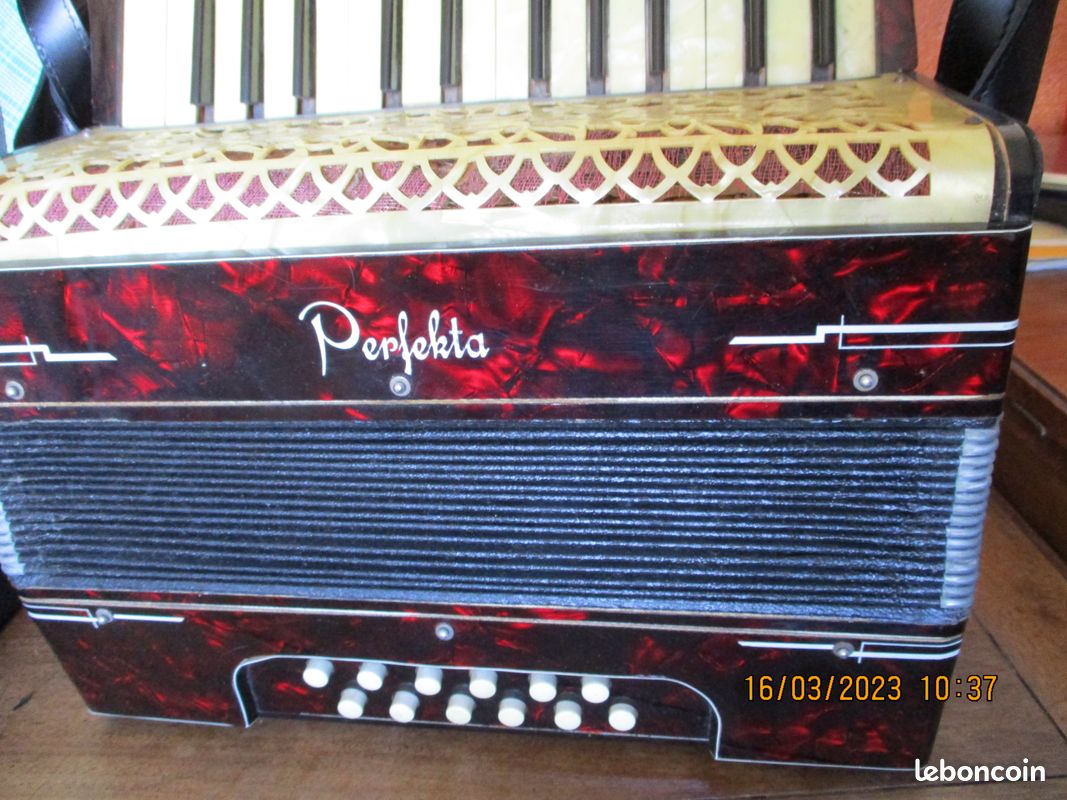 Ancien accordéon de piano ADLER PERFEKTA rouge (image 2)