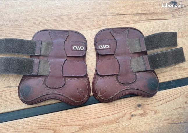 Muserolle CWD Uni Surélevée - Taille 3 Pleine - Marron - Neuve Sans étiquette