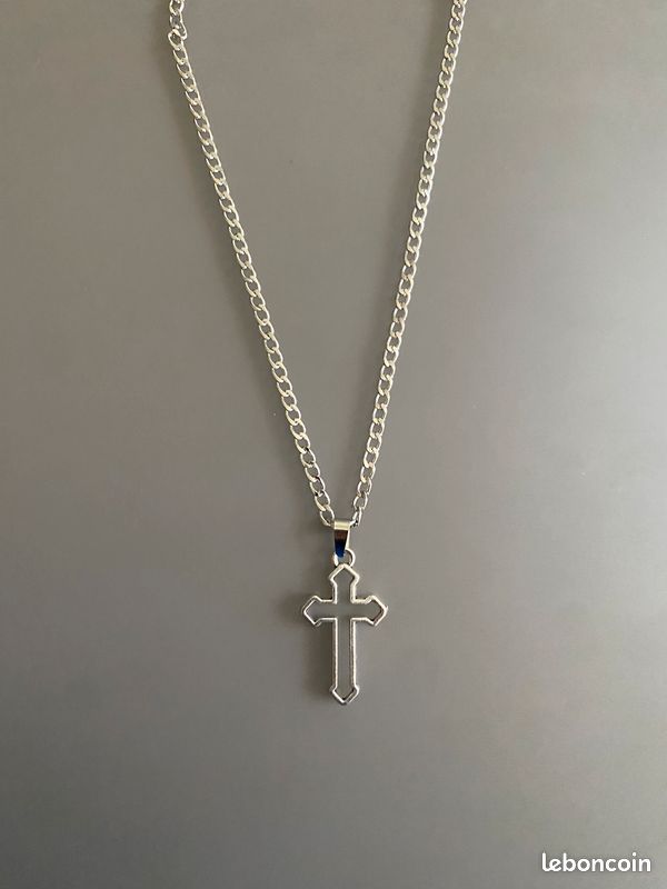Collier croix (image 2)