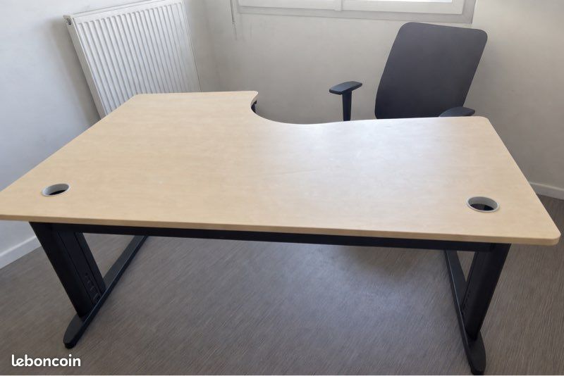 Bureau d’angle (image 1)