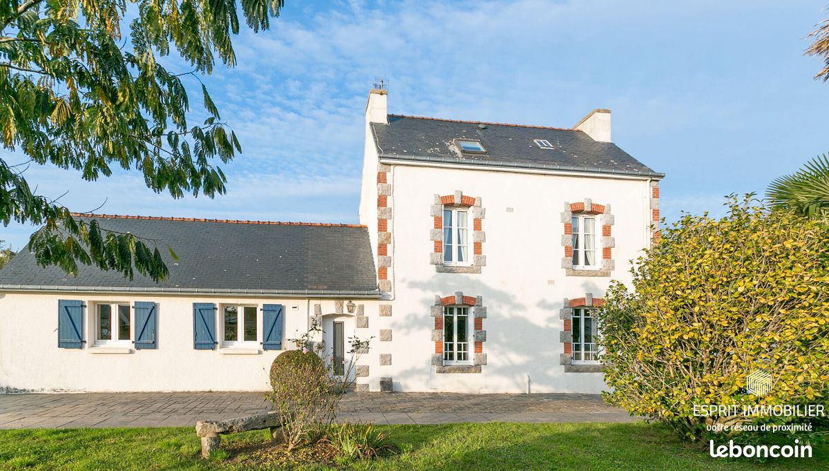 Maison 8 pièces 131 m² · à Névez · 131 m² · 303 920 €