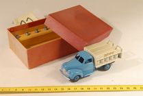 Dinky Toys Meccano France Studebaker laitier réf 25 O version roues métal - Collection