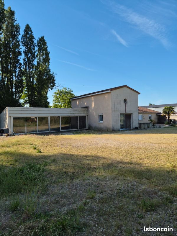 Maison 5 pièces 160 m² · à Mirebeau · 160 m² · 145 000 €