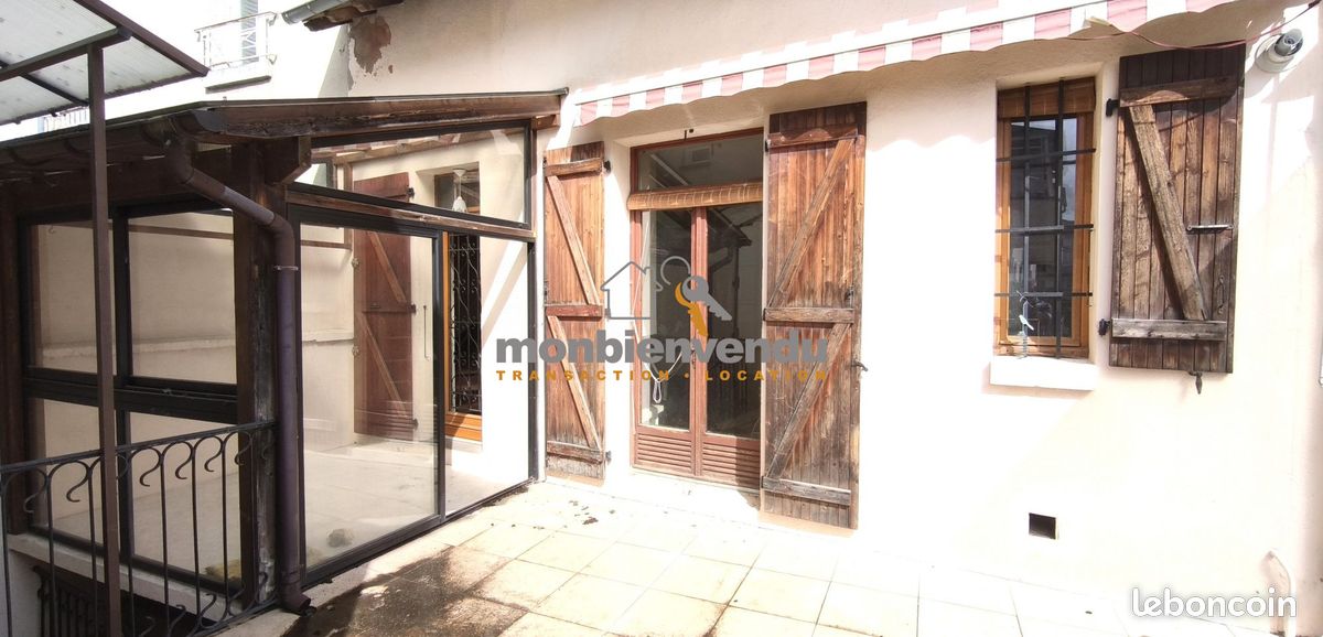 Appartement 5 pièces 111 m² · à Aurillac · 111 m² · 78 500 €