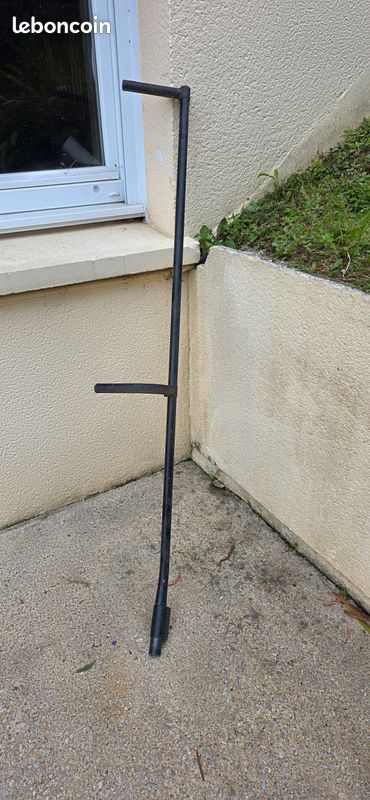 Poignée de faux à herbe (image 1)