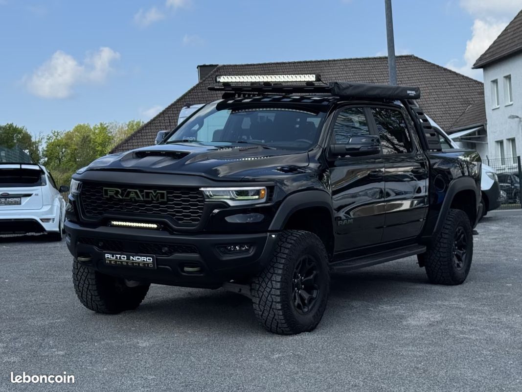 Dodge RAM 1500 RHO Hurricane 3.0 548 ch 4x4 – Rhino Pack – HUD – Harman Kardon – Pano - TVA Récupérable (image 2)