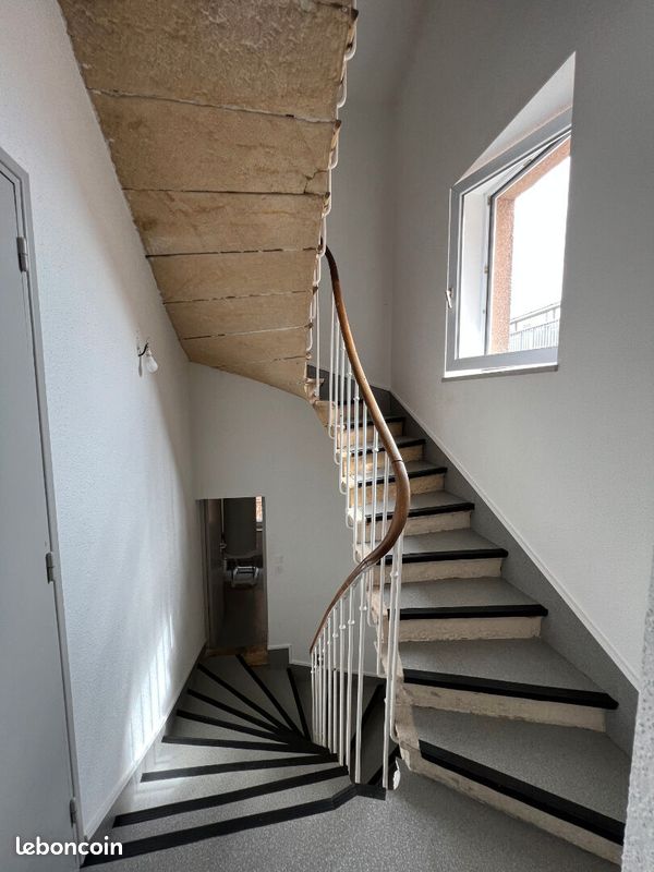 Appartement a louer roanne - 4 pièce(s) - 117 m2 - Surfyn