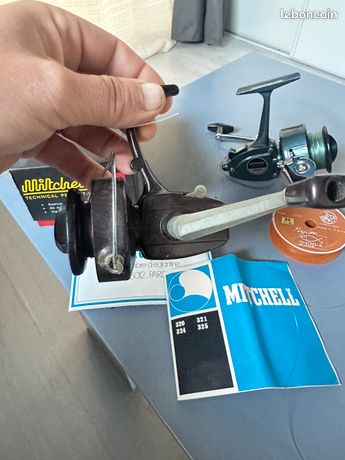 Ancien moulinet de pêche Mitchell 2250RD boite vide avec papiers