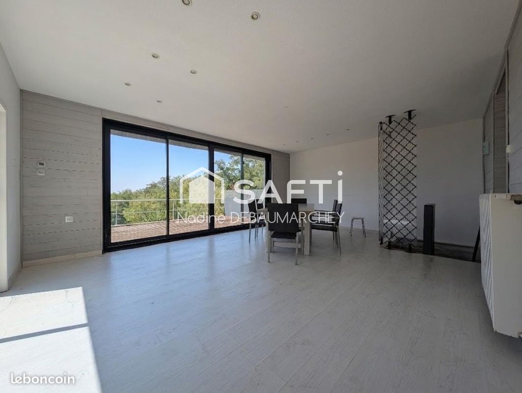 Maison 5 pièces 110 m² · à Perrigny-sur-Loire · 110 m² · 155 000 €