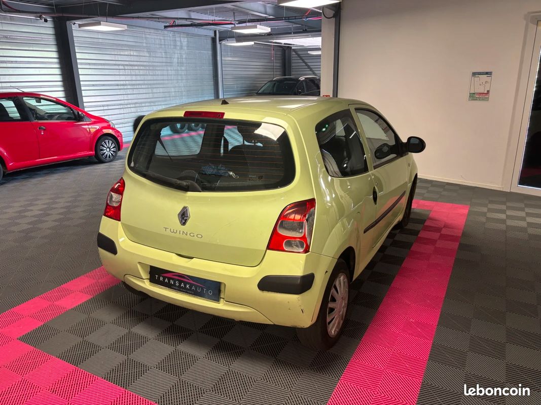 RENAULT TWINGO II 1.2 60 eco2 (image 4)
