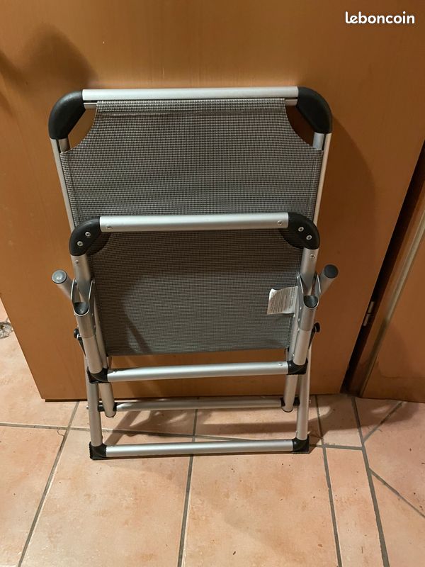 Chaises en alu (image 2)