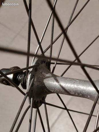 Paire de roues 28 700 Mavic Spécial service des courses Campagnolo
