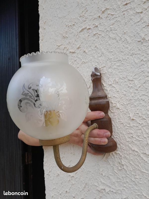 Applique bois plus globe (image 3)