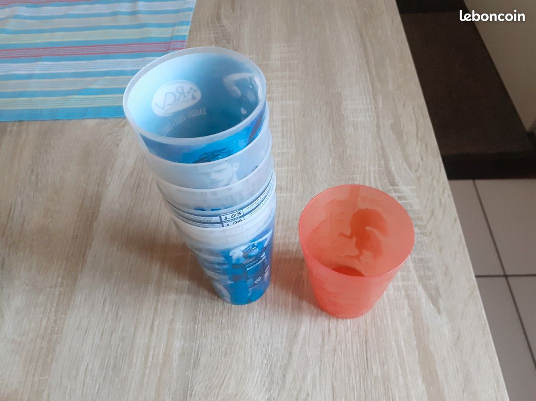 Verres plastiques de pub (image 1)