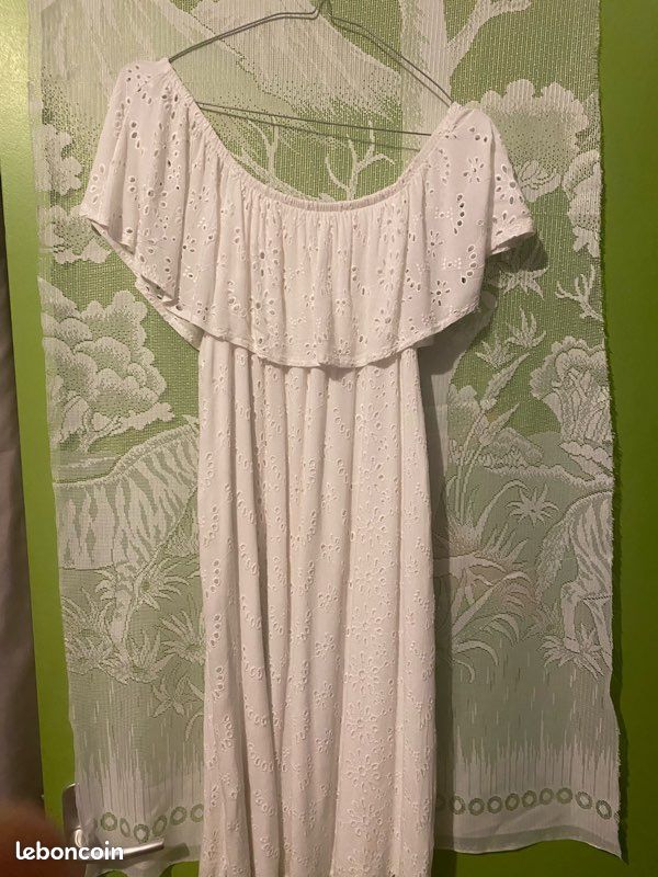 Robe blanche dentelle (image 1)