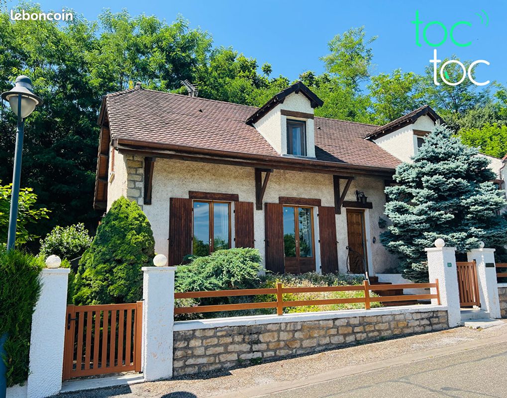 Maison 7 pièces 166 m² · à Choisey · 166 m² · 199 000 €