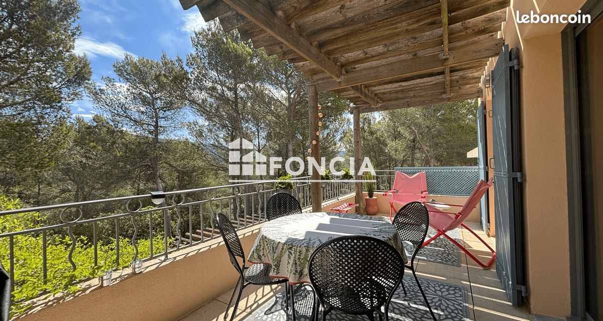 Appartement 2 pièces 38 m² · à Saumane-de-Vaucluse · 38 m² · 241 000 €