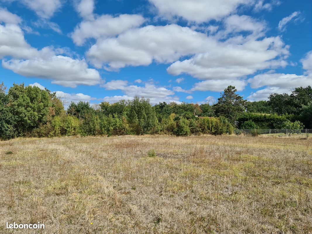 Terrain 1411 m² · à Castelmaurou · 1 411 m² · 236 250 €