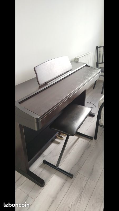 Piano numérique Korg Concert C-303 / Tabouret - Instruments de musique