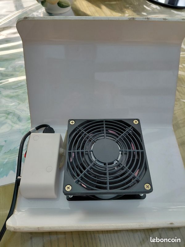 Aspirateur pour onglerie en plastique blanc (image 3)