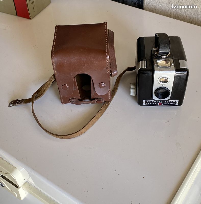 3 Kodak Brownie Moyen Format avec étui