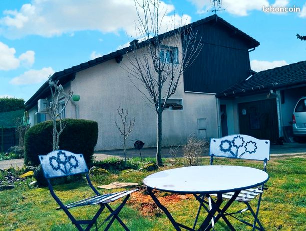 Spacieuse maison rénovée de 118m2 T6 sur 600m2 de terrain