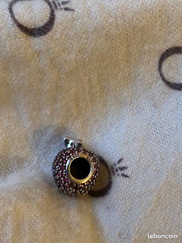 Charm Pandora Pomme Scintillante (image 7)