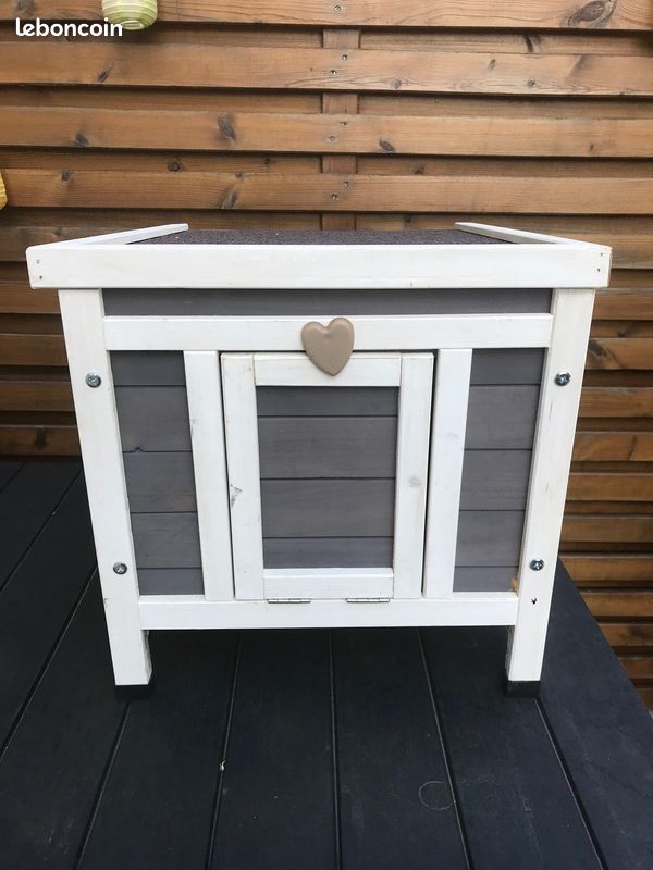 Maison d'extérieur pour chat (image 1)