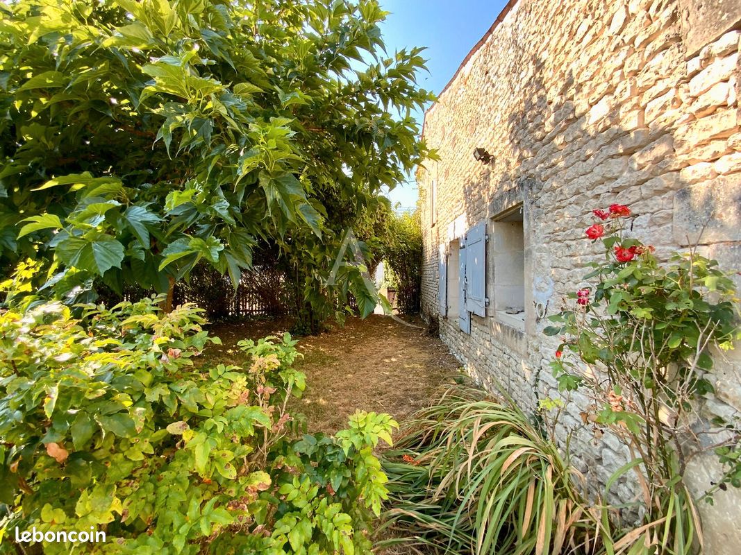 Maison 7 pièces 160 m² · à Saintes · 160 m² · 125 000 €